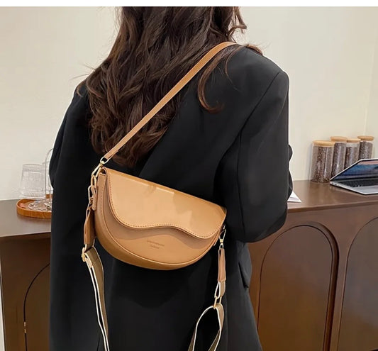 Stylish Retro cross body bags for Women